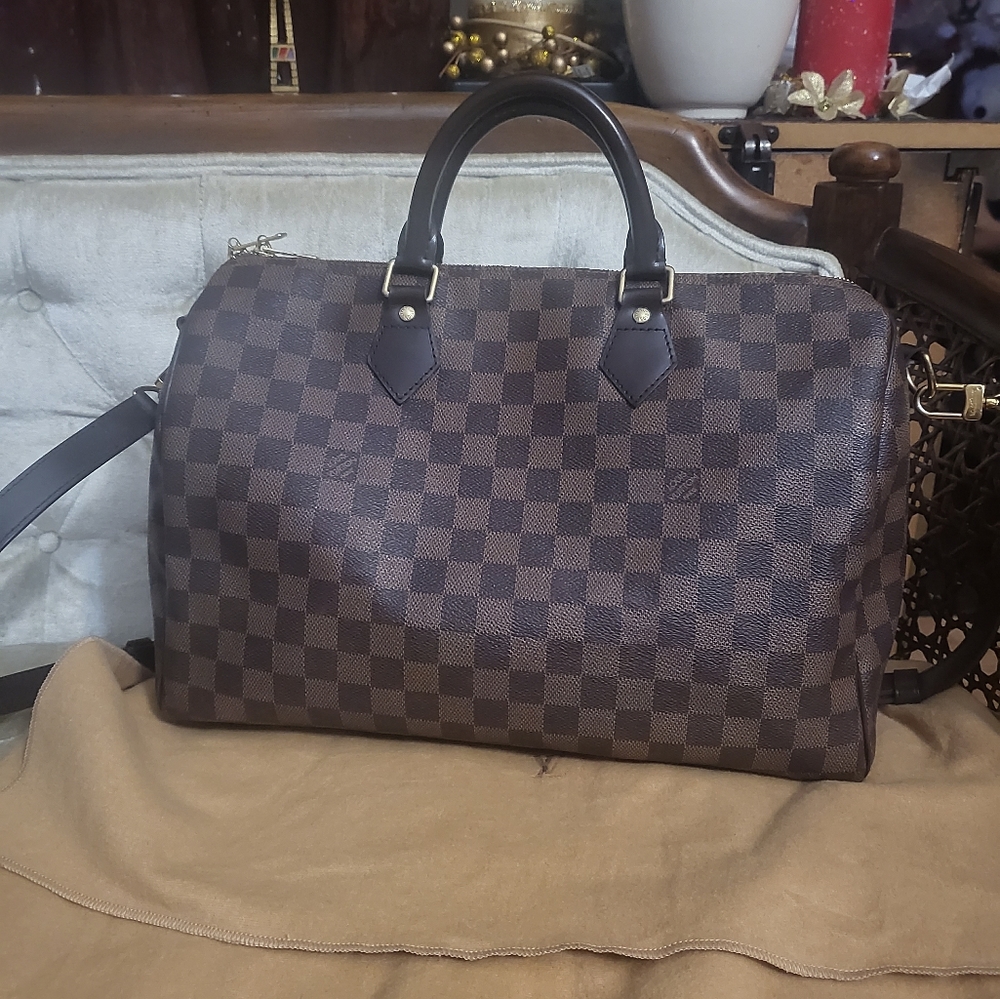 (SOLD)Authentic Louis Vuitton Damier Ebene bandoulier - Picture 2 of 16